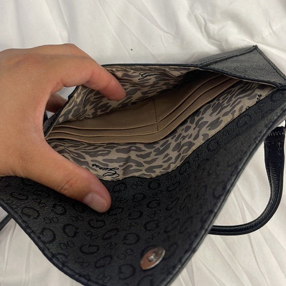 GUESS Envelope Cross Body Purse - Picture 4 of 7